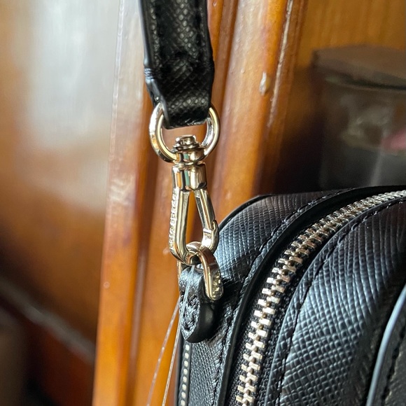 SOLD~ Kate Spade Black Crossbod Camera Bag - Picture 4 of 5